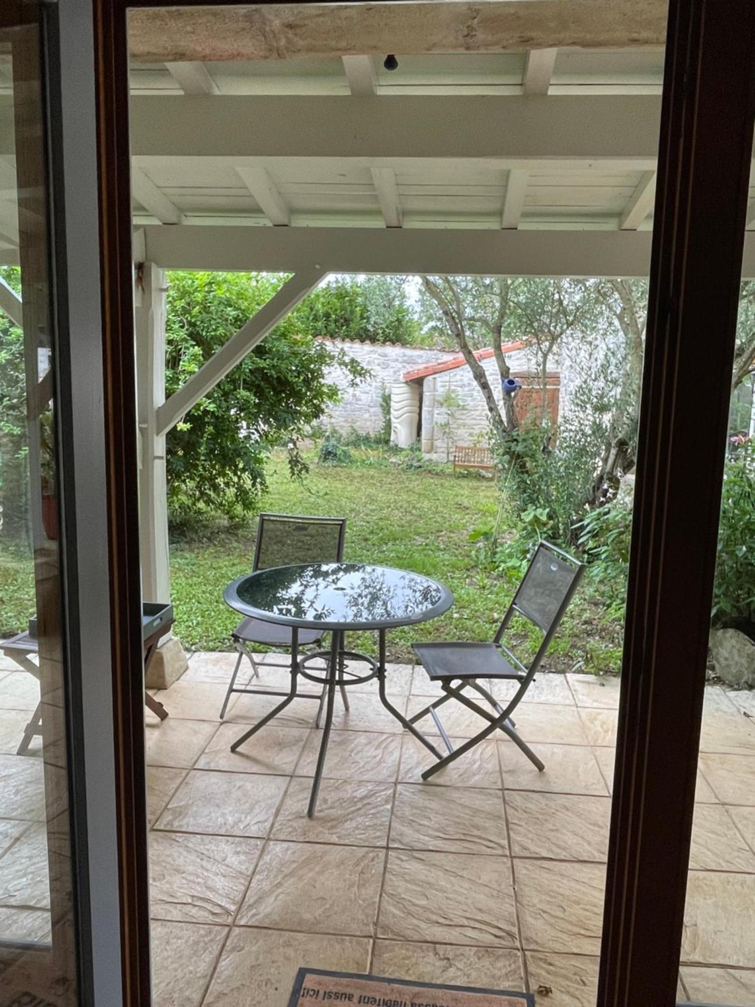 Sous L Olivier Apartment Tusson Exterior photo